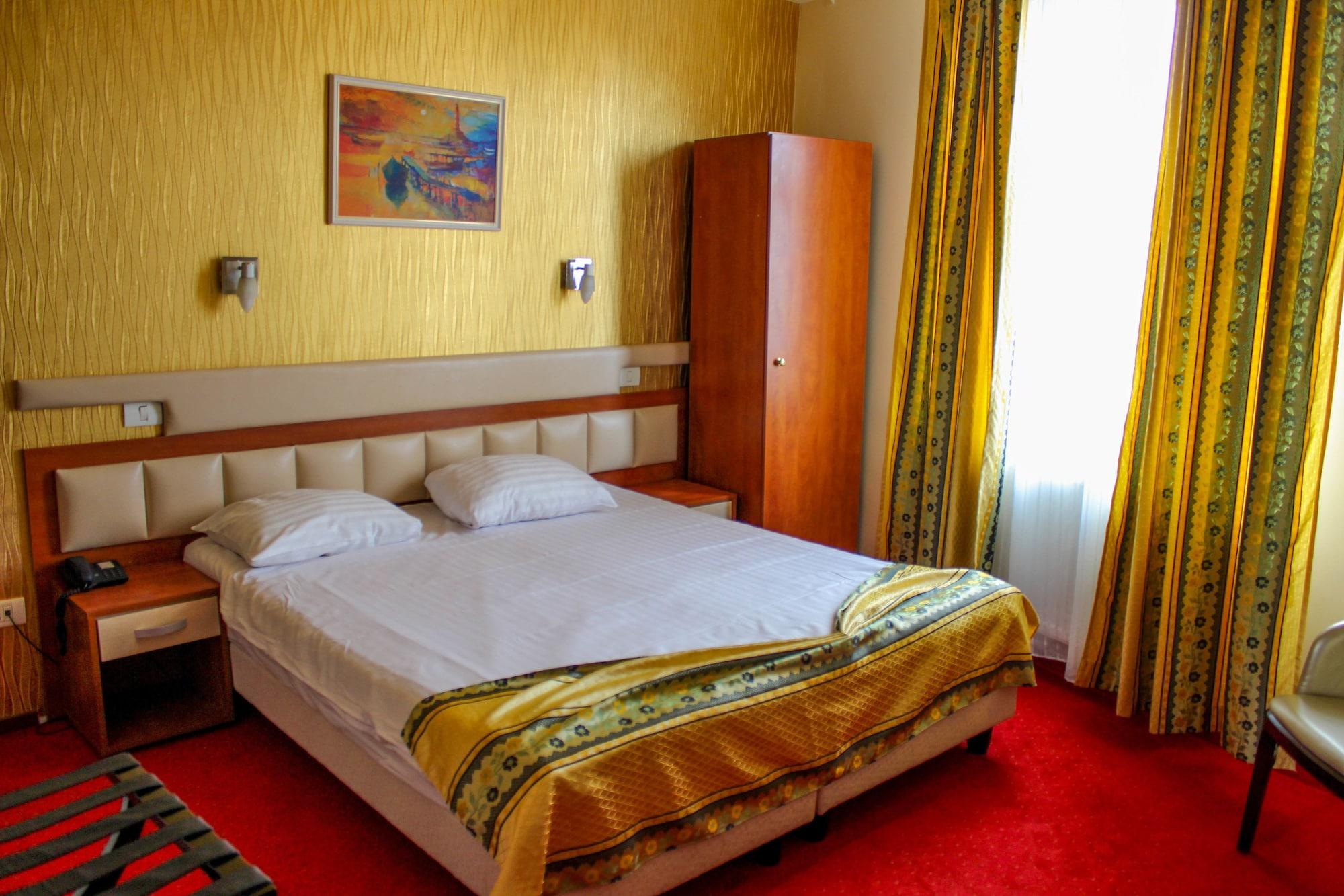 Kosher Hotel Lev Or Bukarest Exterior foto