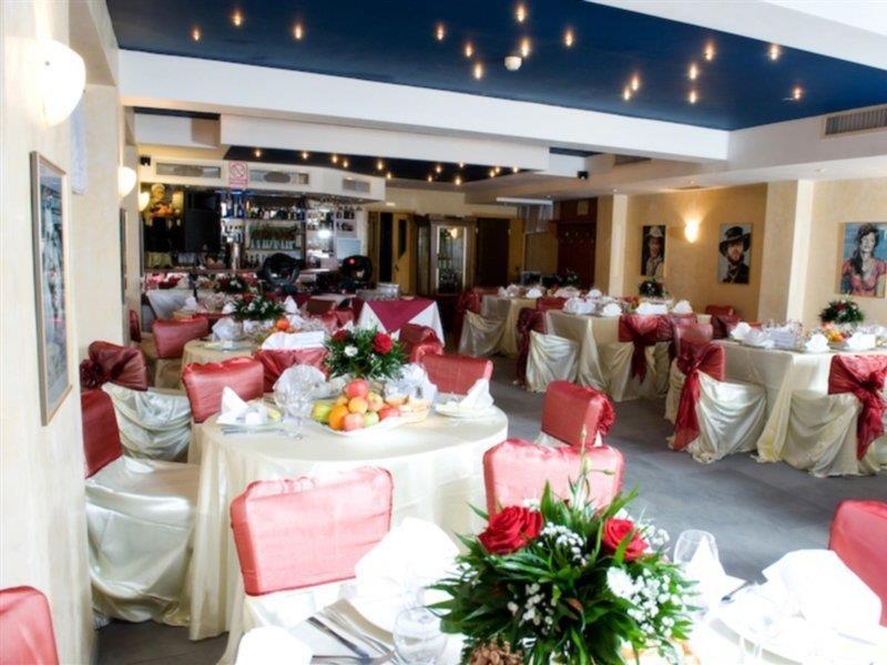 Kosher Hotel Lev Or Bukarest Exterior foto