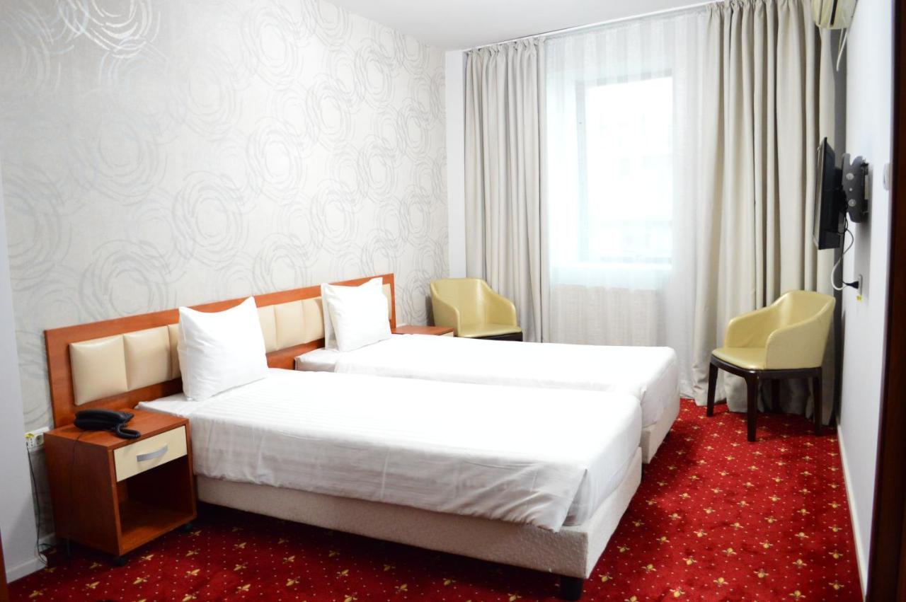 Kosher Hotel Lev Or Bukarest Exterior foto