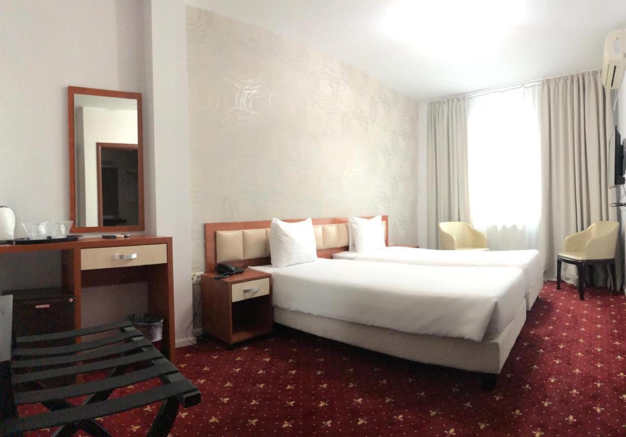 Kosher Hotel Lev Or Bukarest Exterior foto